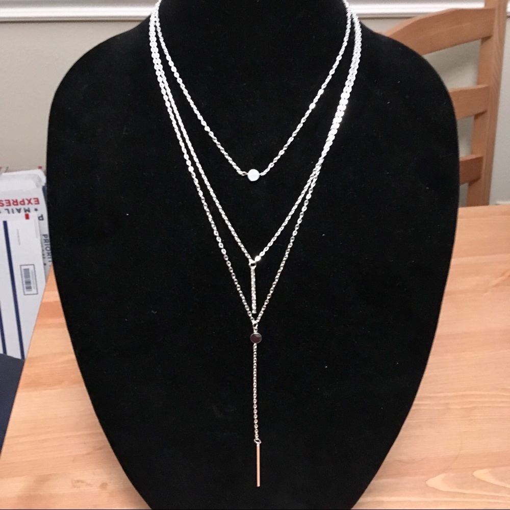 🌟 Silver Layered Statement Necklace - Picture 5 of 5